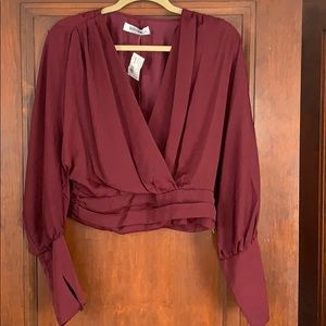 NWT Ruby and Jenna Maroon Cropped Blouse Medium
